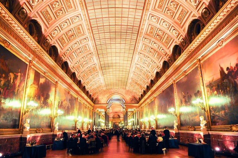 Dîner de gala du Bal de l’X servi dans le grand foyer